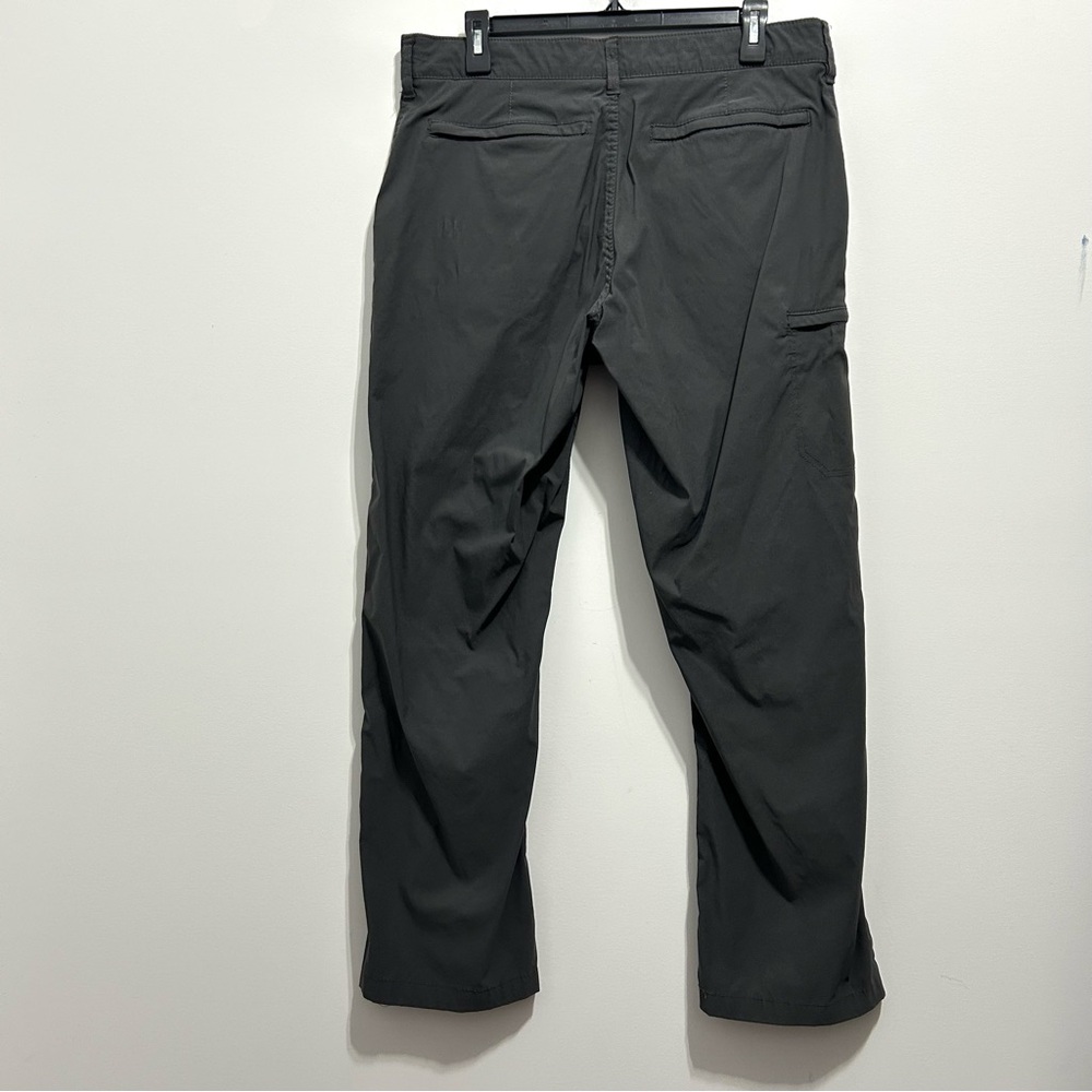 Ub Tech UNIONBAY Men's Dark Gray Cargo Pants Classic Fit Modern Stretch 36Wx30L - Picture 9 of 12